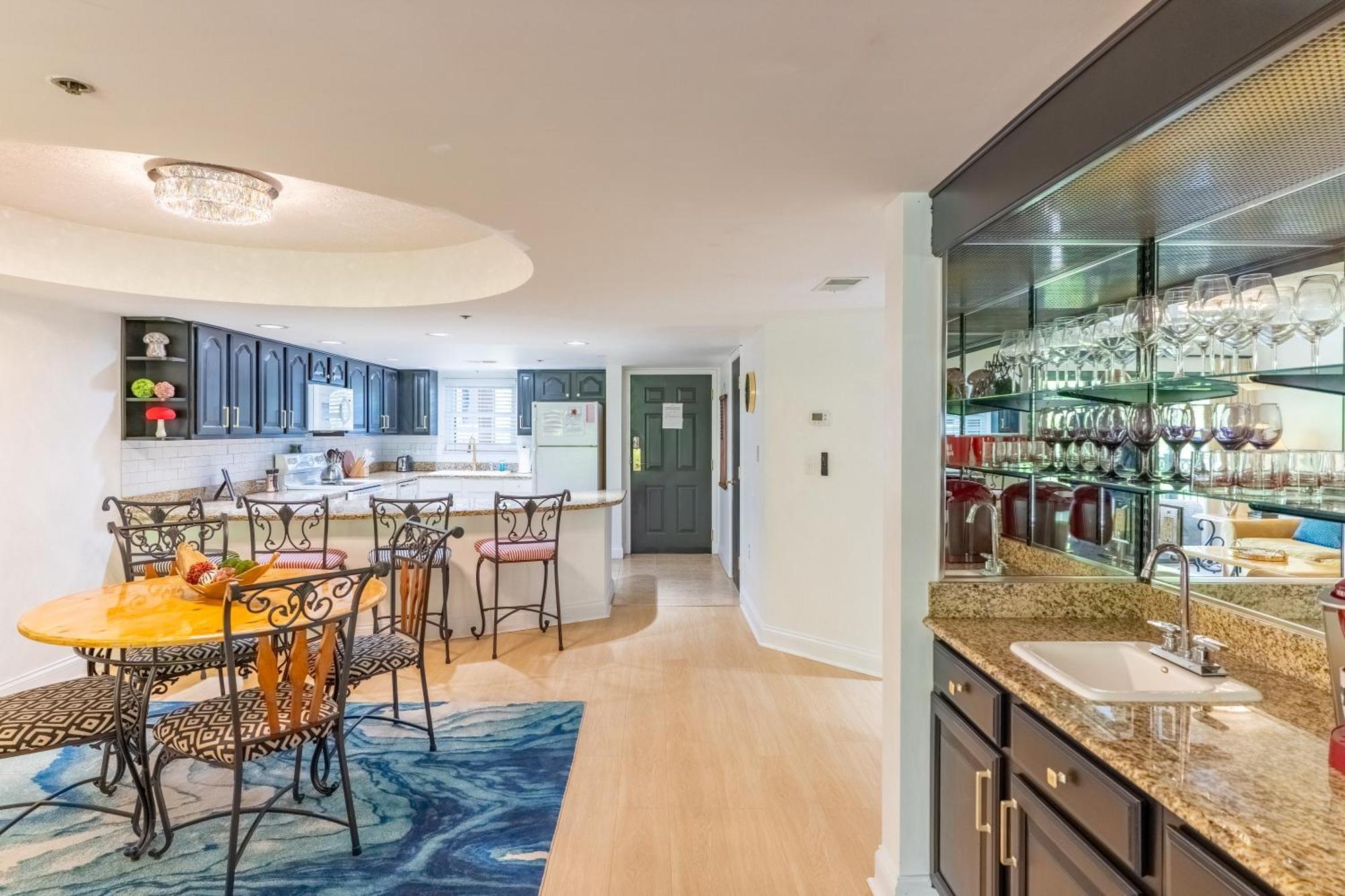גטלינבורג Luxurious Condo, Pool, Fireplace, Hiking מראה חיצוני תמונה